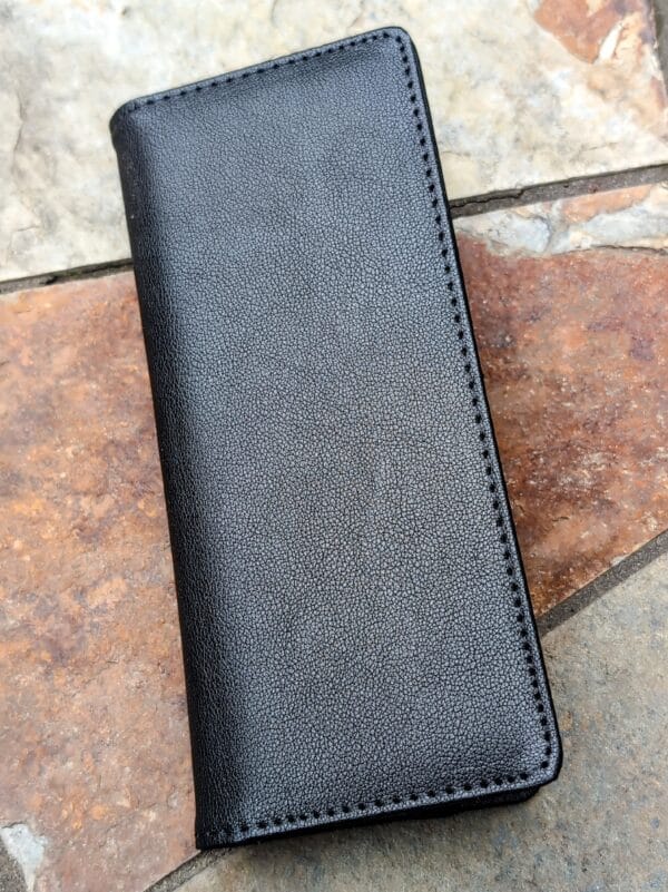 Classic Black 2 Poker Deck Wallet Carrying Case by Cardware - Image 3