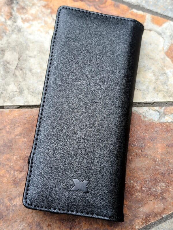 Classic Black 2 Poker Deck Wallet Carrying Case by Cardware - Image 2