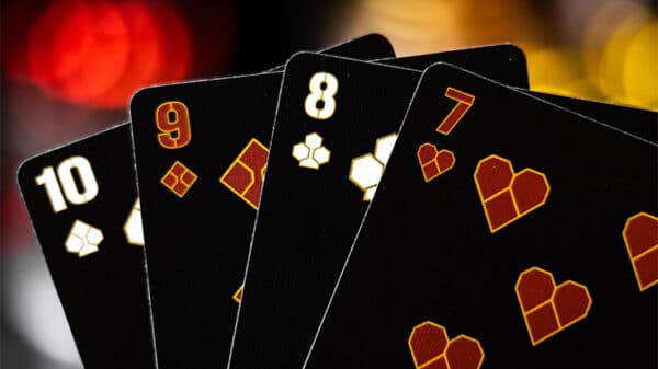 Bicycle Quiccs Ghost White Playing Cards by USPCC - Image 4