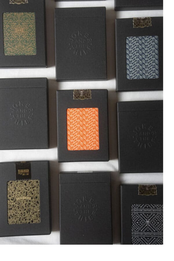 GILDEDNo Borders Edition 2: Crown Back Blue Playing Cards by Joker and the Thief - Image 2