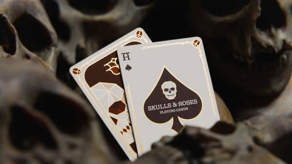 Skulls & Roses Gilded Playing Cards by Bruce Di Quinzio - Image 12