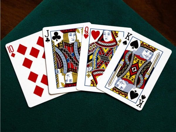 Piña Playing Cards by Ondrej Psenicka and Víctor Piña - Image 5