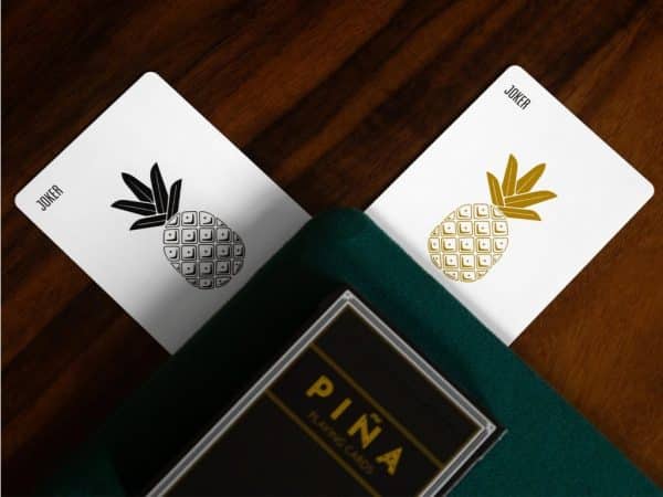 Piña Playing Cards by Ondrej Psenicka and Víctor Piña - Image 4