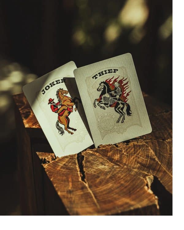 Gunslingers: Outlaw Gilded Edition Playing Cards by Joker and the Thief - Image 10