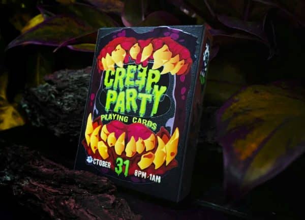 Creepy Party Playing Cards: Spooky-Green Gilded by Hòa Phan - Image 10